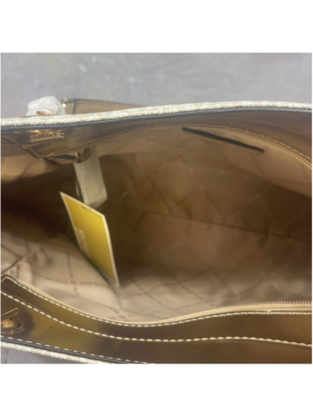 Michael Kors Chain Tote & Wallet Set MK Signature Logo Pale Gold/Cream - Picture 4 of 13